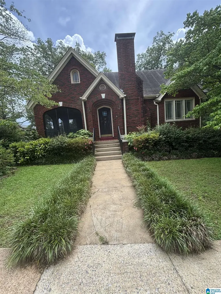 9 E Walnut Street Sylacauga AL 35150