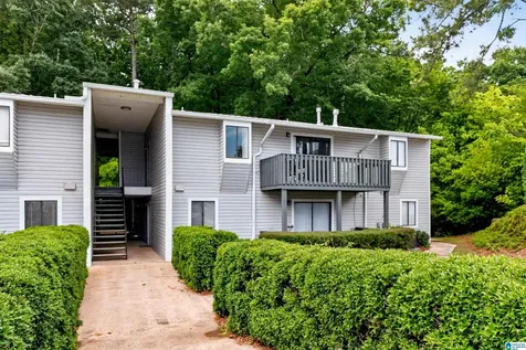 1106 Woodland Village Homewood AL 35216