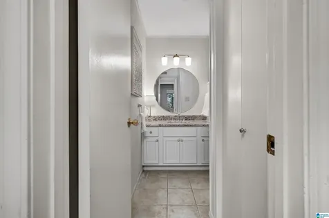 1106 Woodland Village Homewood AL 35216
