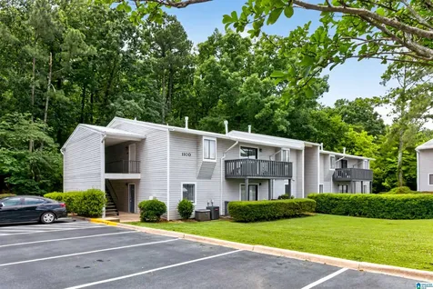 1106 Woodland Village Homewood AL 35216