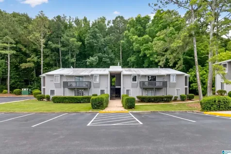 1106 Woodland Village Homewood AL 35216