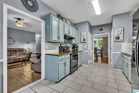 6001 Woodvale Drive Helena AL 35080