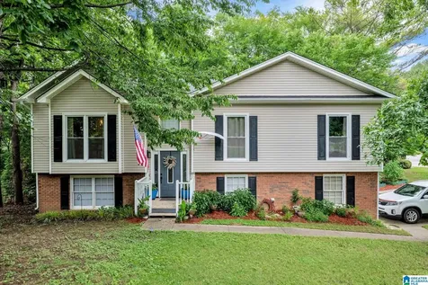 6001 Woodvale Drive Helena AL 35080