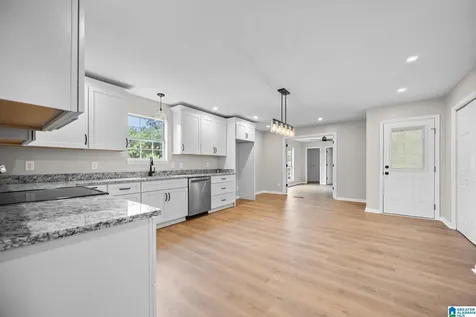 1220 Cozy Circle Bessemer AL 35023