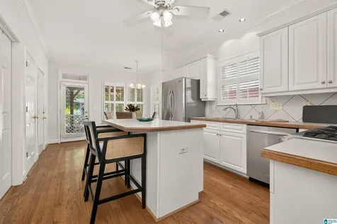 4052 Alston Way Vestavia Hills AL 35242