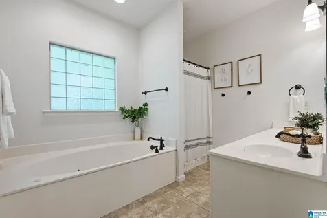 1000 Riviera Drive Calera AL 35040