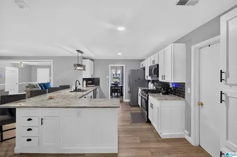 2122 Vicki Drive Birmingham AL 35235
