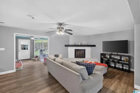 2122 Vicki Drive Birmingham AL 35235