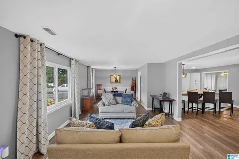 2122 Vicki Drive Birmingham AL 35235