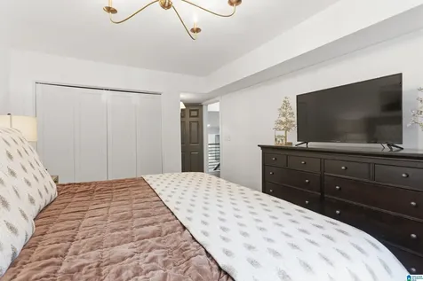 151 W Green Vestavia Hills AL 35243
