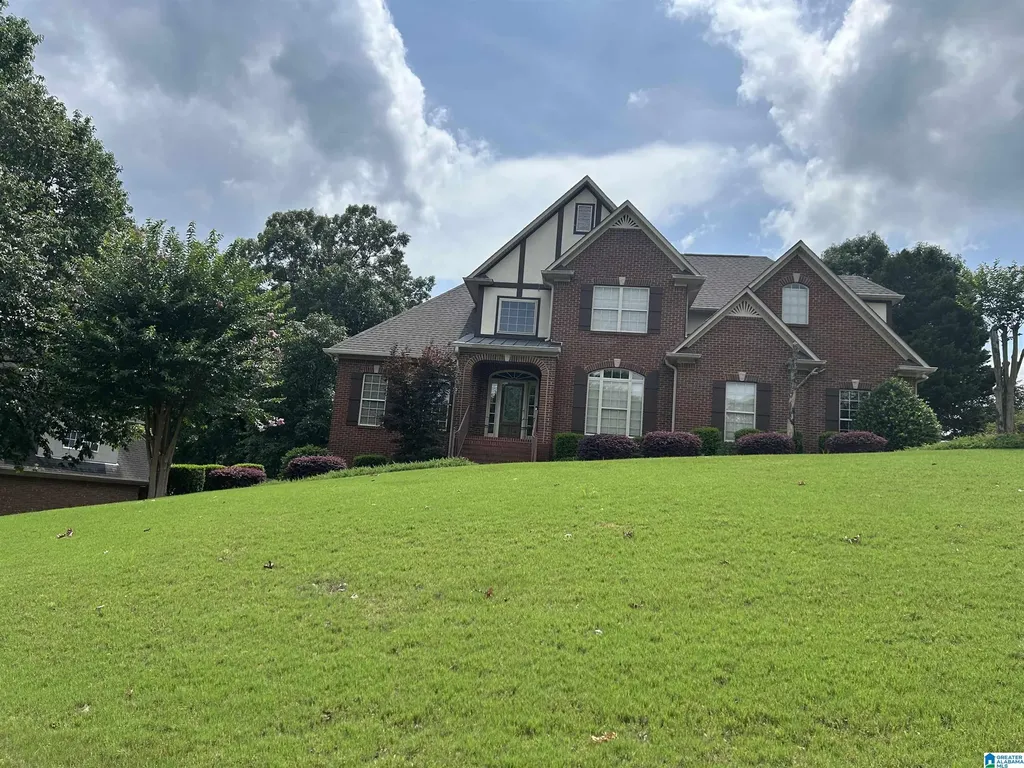 1005 Woodlands Cove Helena AL 35080