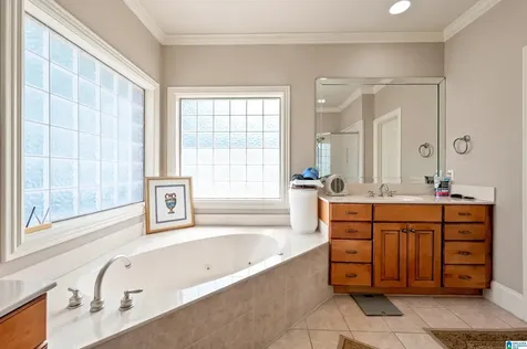 1005 Woodlands Cove Helena AL 35080