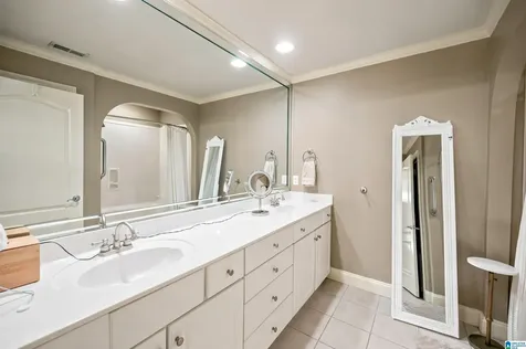 1005 Woodlands Cove Helena AL 35080