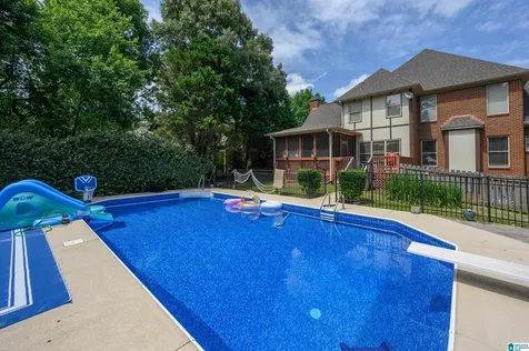1005 Woodlands Cove Helena AL 35080