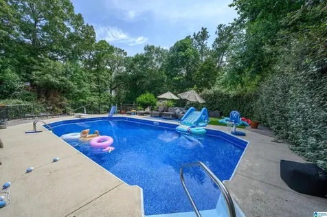 1005 Woodlands Cove Helena AL 35080