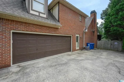 1005 Woodlands Cove Helena AL 35080