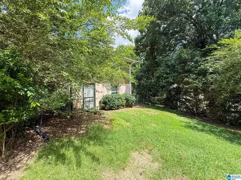2228 2nd Place NW Center Point AL 35215