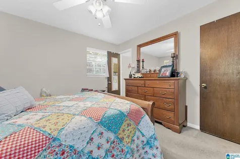 512 Rain Tree Lane Birmingham AL 35217