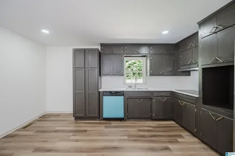 5059 Roselyn Road Bessemer AL 35022