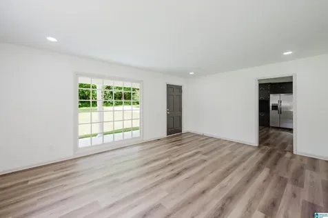 5059 Roselyn Road Bessemer AL 35022