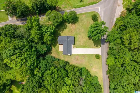 5059 Roselyn Road Bessemer AL 35022