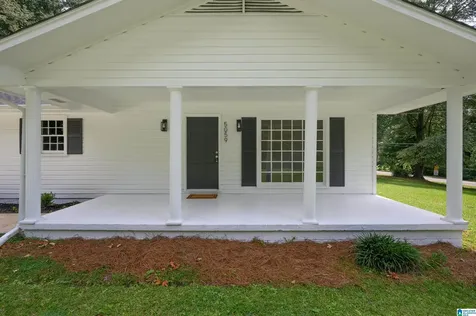 5059 Roselyn Road Bessemer AL 35022