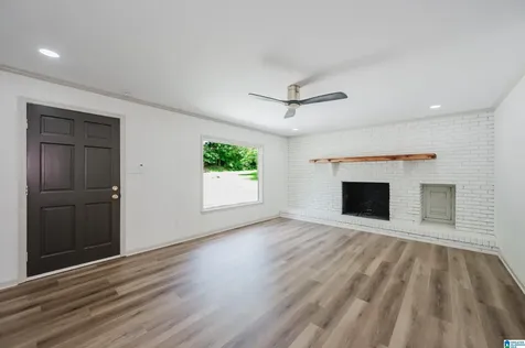 5059 Roselyn Road Bessemer AL 35022