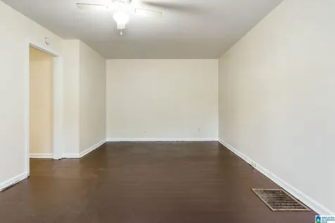425 14th Avenue Center Point AL 35215