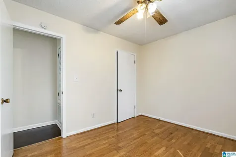 425 14th Avenue Center Point AL 35215