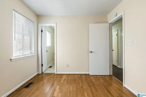 425 14th Avenue Center Point AL 35215