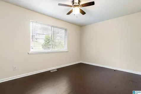 425 14th Avenue Center Point AL 35215