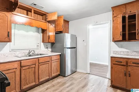 1825 Collier Drive Midfield AL 35228