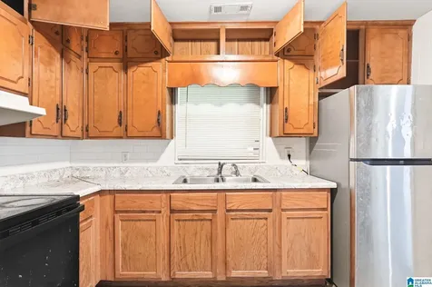 1825 Collier Drive Midfield AL 35228