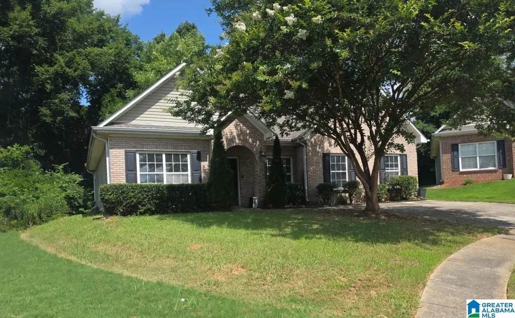 5112 Canterbury Court Center Point AL 35215