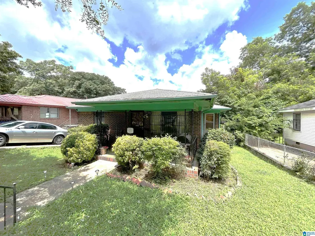 5717 Avenue H Fairfield AL 35064