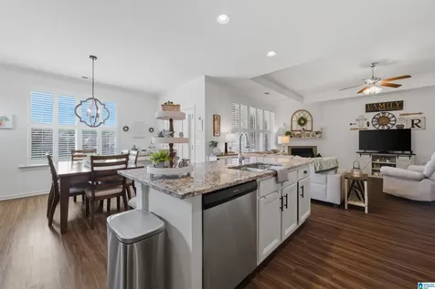 213 Creekside Court Pelham AL 35124
