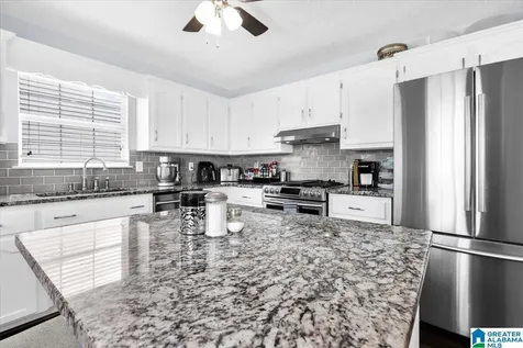 417 Surrey Circle Bessemer AL 35022