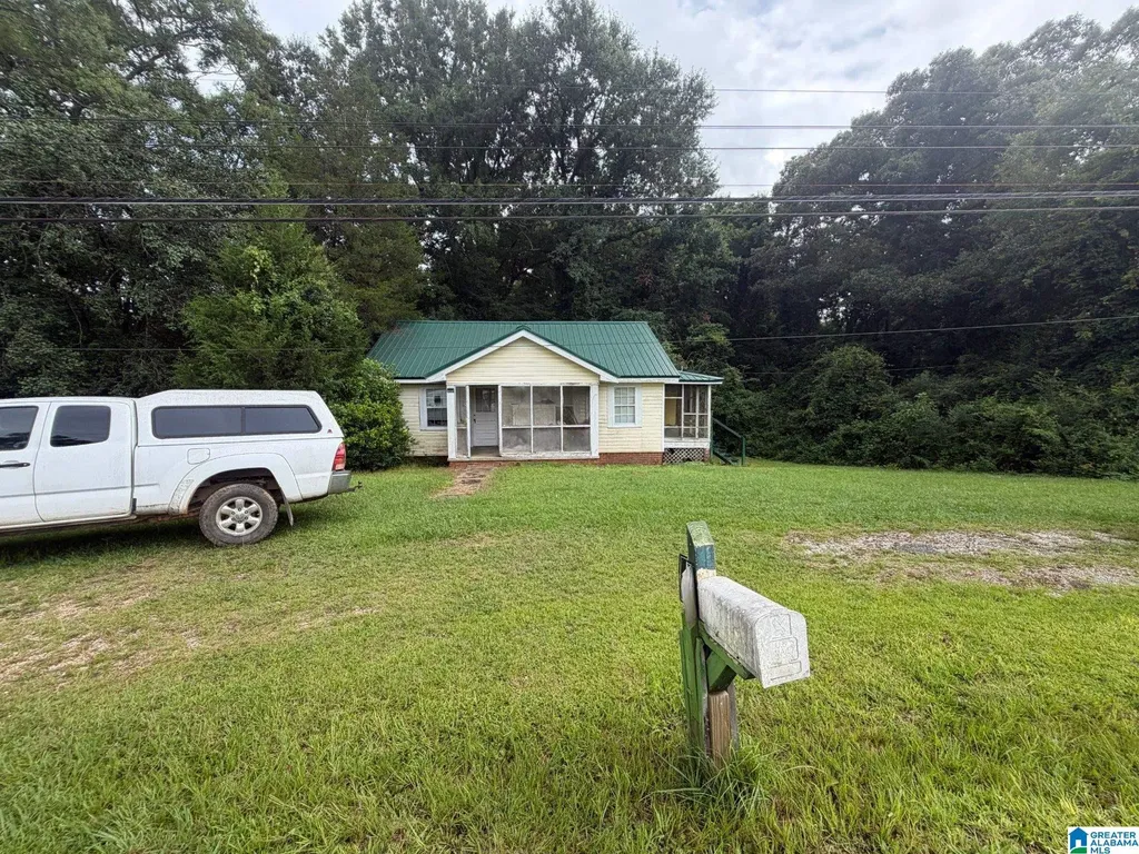 1112 Oldfield Road Sylacauga AL 35150