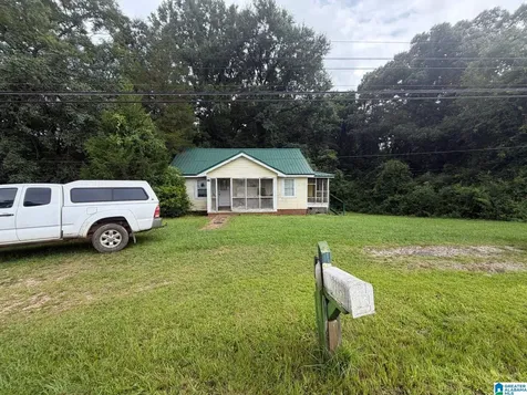 1112 Oldfield Road Sylacauga AL 35150