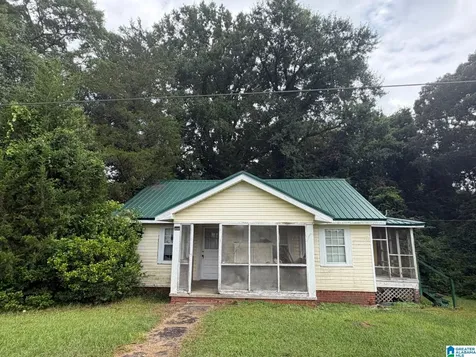 1112 Oldfield Road Sylacauga AL 35150