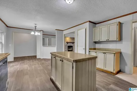 275 Oak Hill Circle Trussville AL 35173