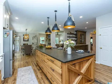 3452 Indian Lake Lane Pelham AL 35124