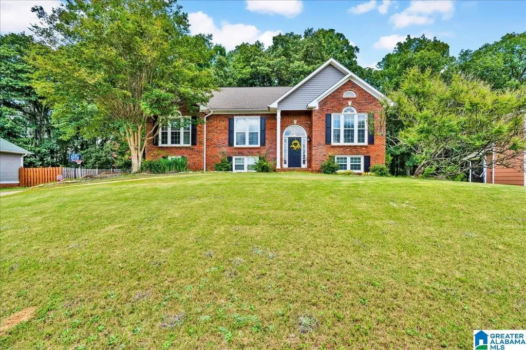 192 Kentwood Drive Alabaster AL 35007
