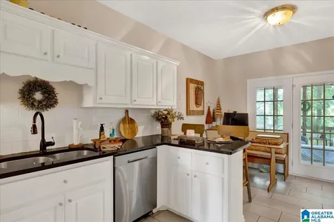 192 Kentwood Drive Alabaster AL 35007