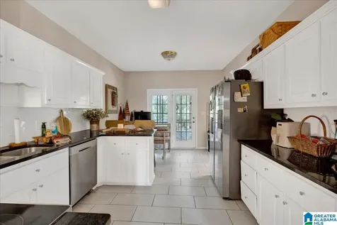 192 Kentwood Drive Alabaster AL 35007