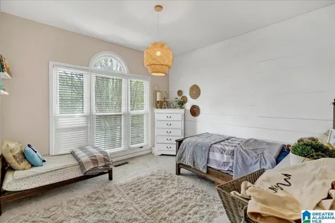 192 Kentwood Drive Alabaster AL 35007