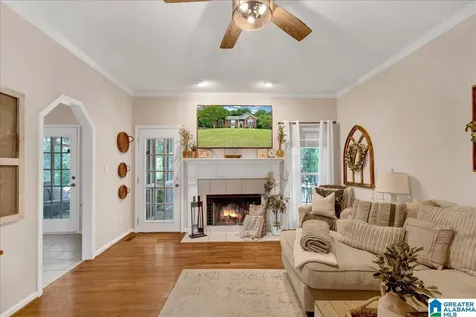 192 Kentwood Drive Alabaster AL 35007
