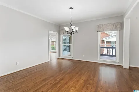 1008 Southlake Cove Hoover AL 35244