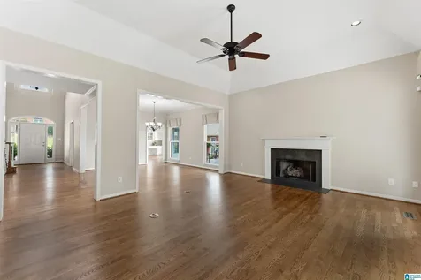 1008 Southlake Cove Hoover AL 35244