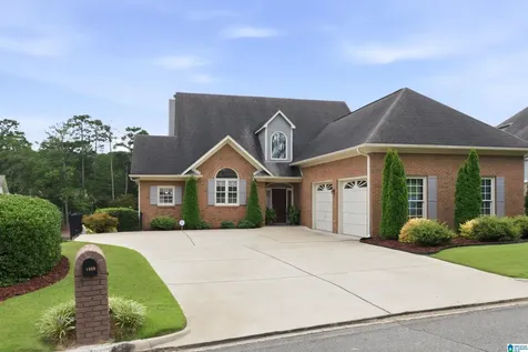 1008 Southlake Cove Hoover AL 35244